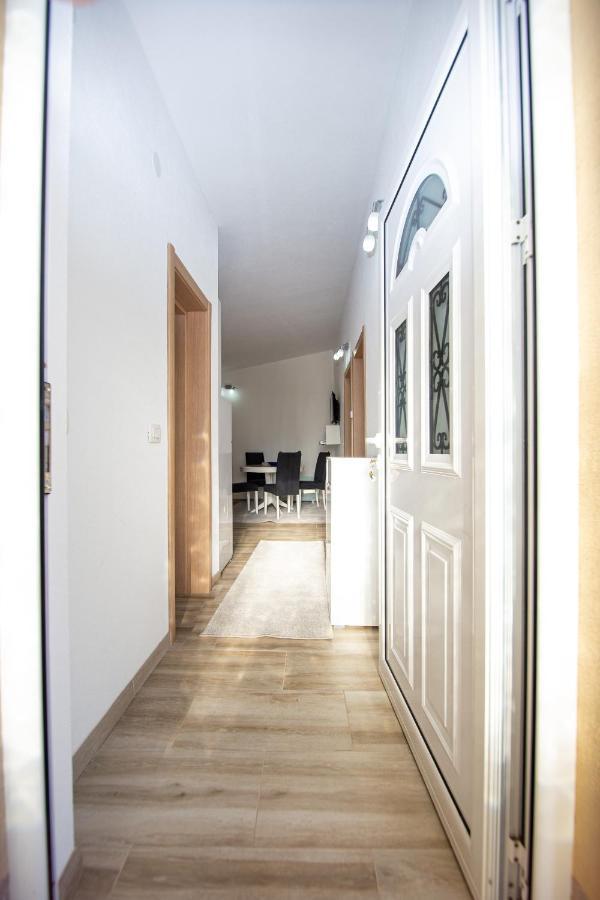 Lana Apartment Prčanj Exterior foto