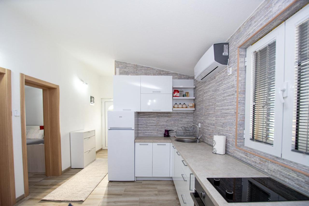 Lana Apartment Prčanj Exterior foto